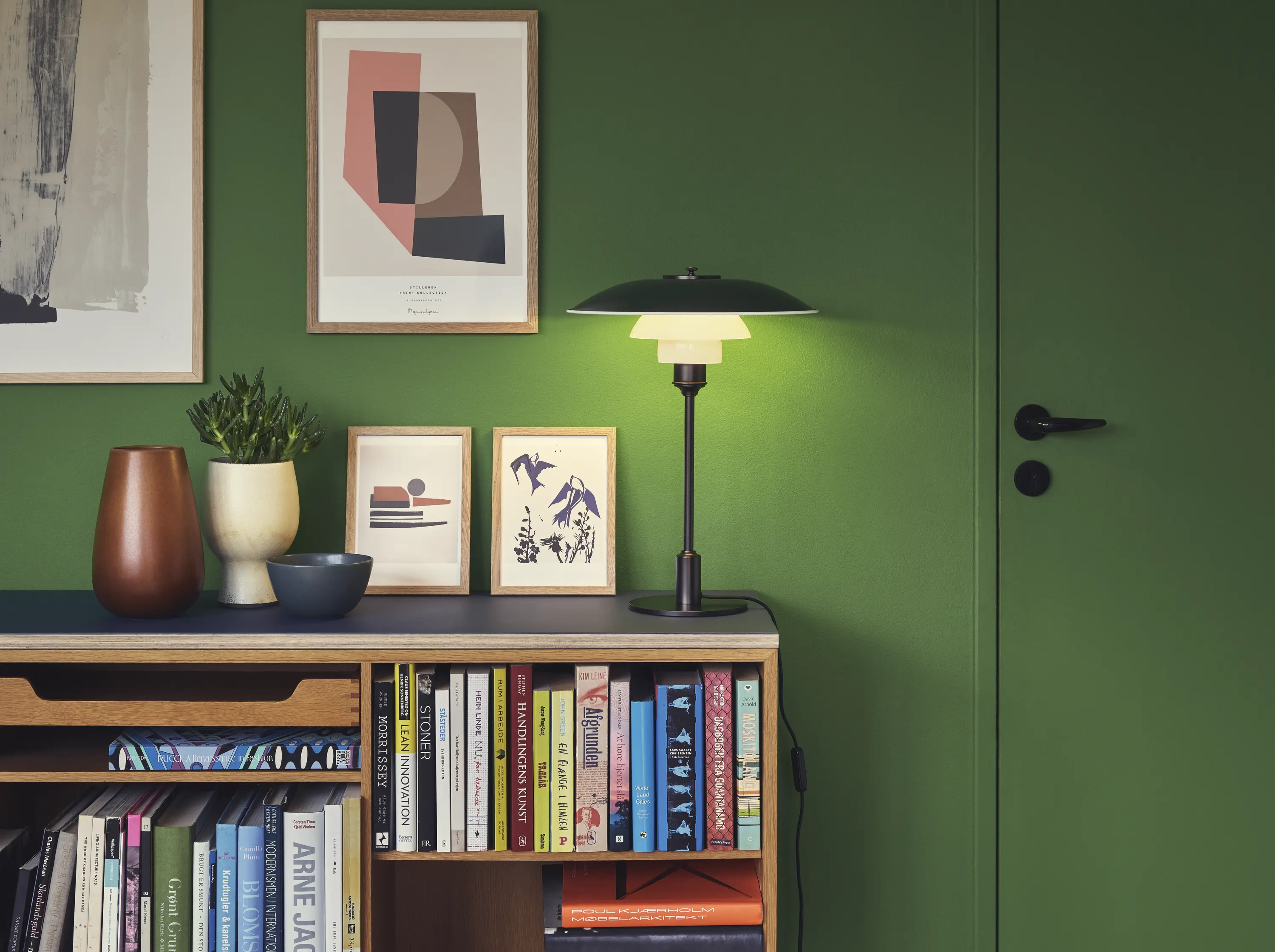 k　PH 3 1/2-2 1/2 Louis Poulsen PH 3½-2½ Metal Table Lamp by Poul Henningsen | Louis Poulsen