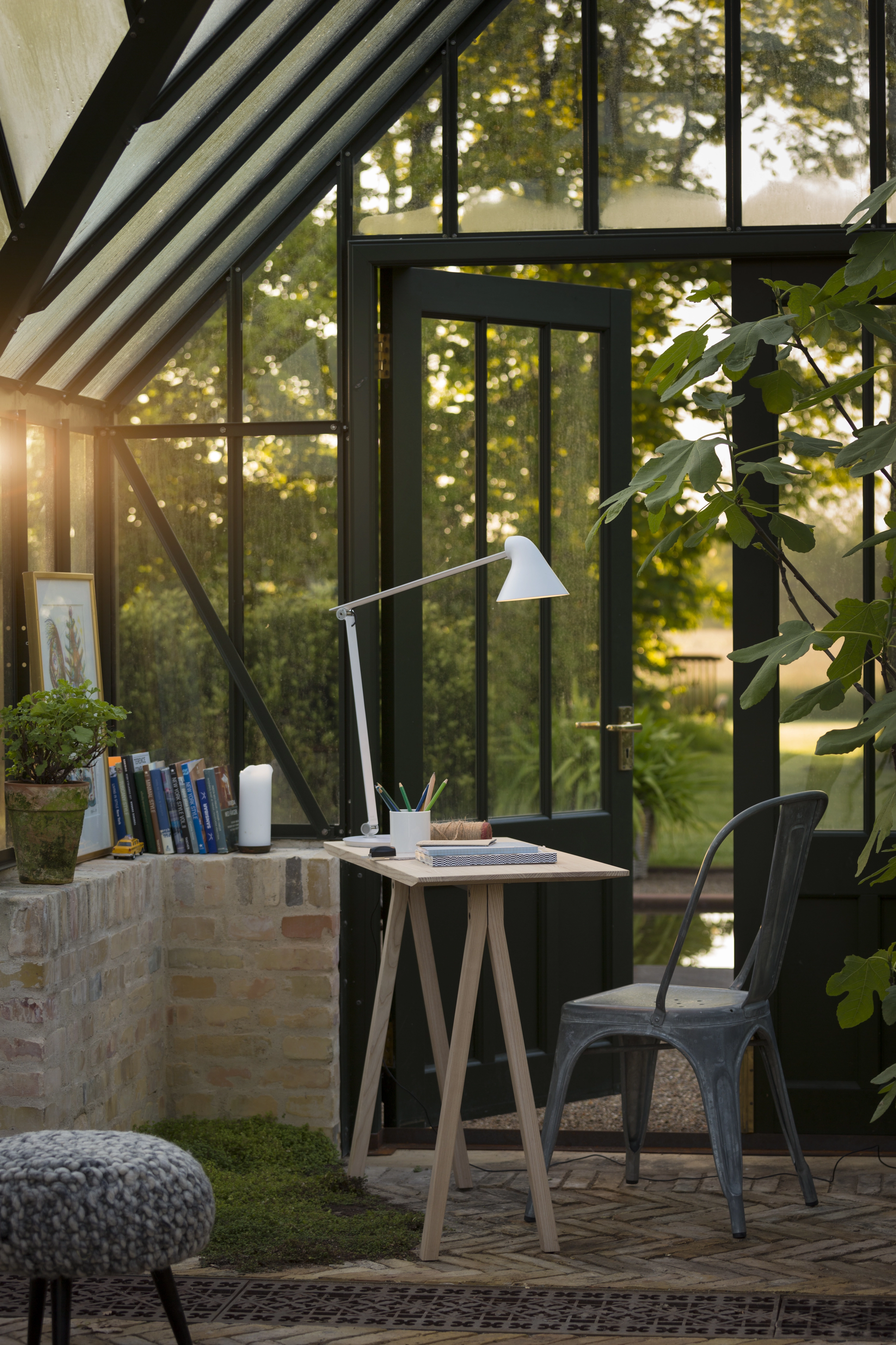 NJP Table Lamp by Nendo | Modern Design | Louis Poulsen