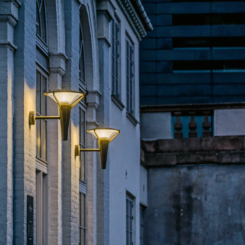 Kipp Wall Lamp