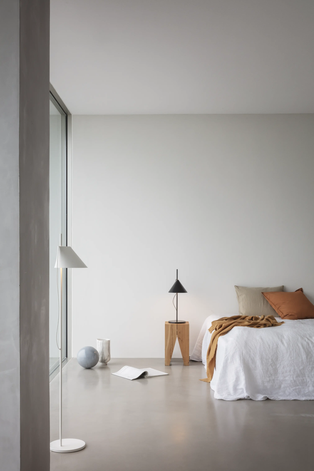 Yuh Table Lamp