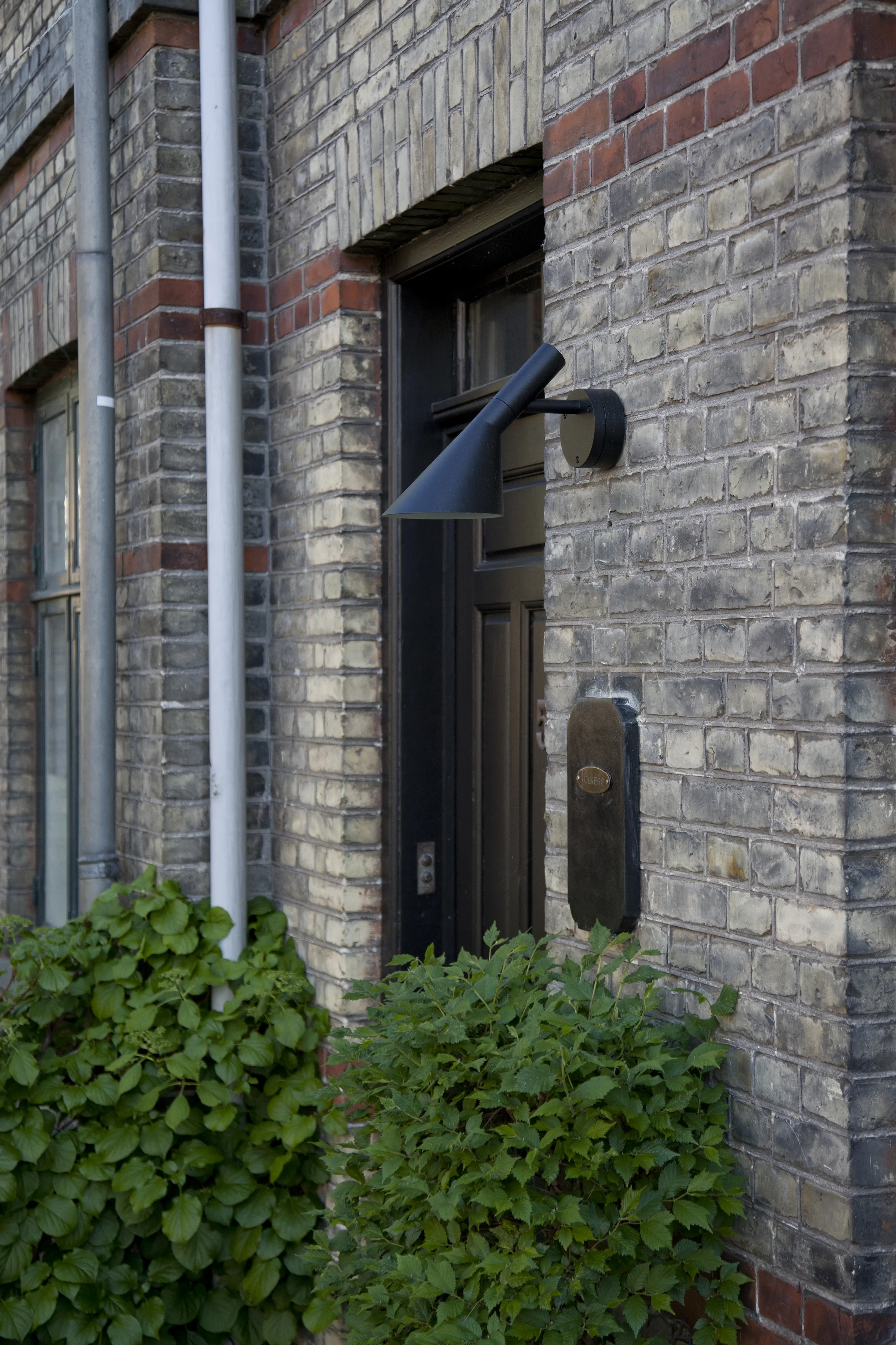 AJ 50 Wall Lamp by Arne Jacobsen | Louis Poulsen