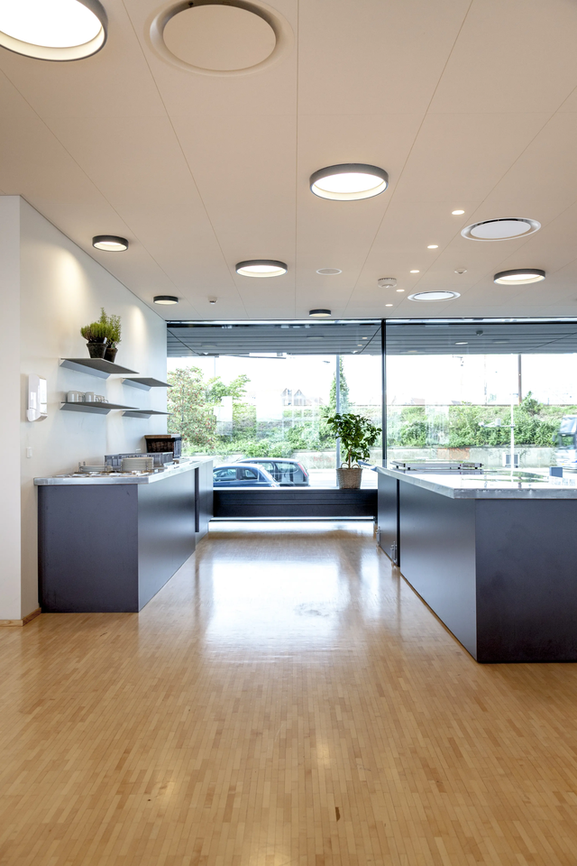 LP Circle Semi Recessed
