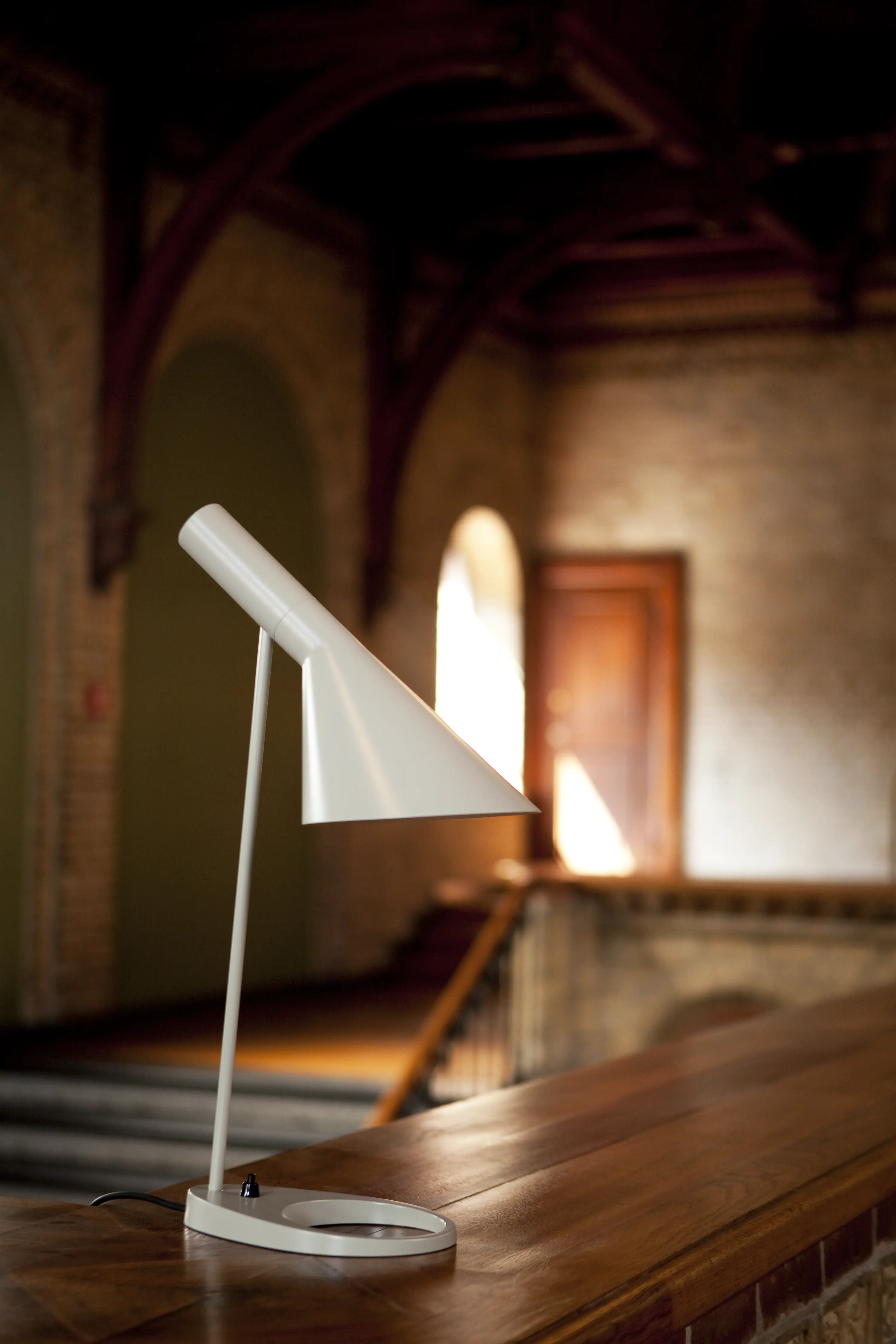 Louis Poulsen（ルイスポールセン） AJ  ヴィンテージ AJ Table Lamp by Arne Jacobsen | Louis Poulsen