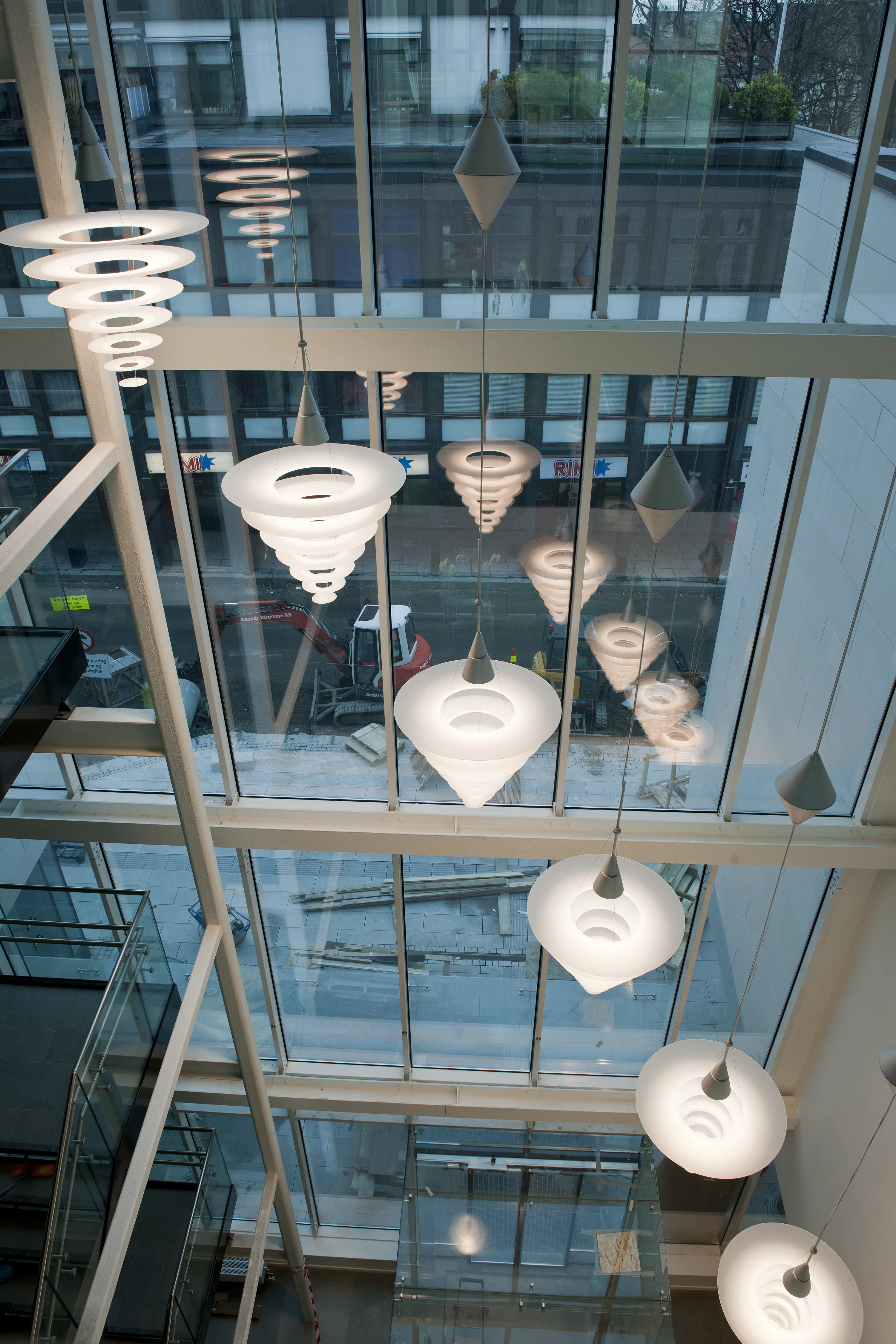 Hallway Pendant Lighting | Hanging Light Fixtures | Louis Poulsen