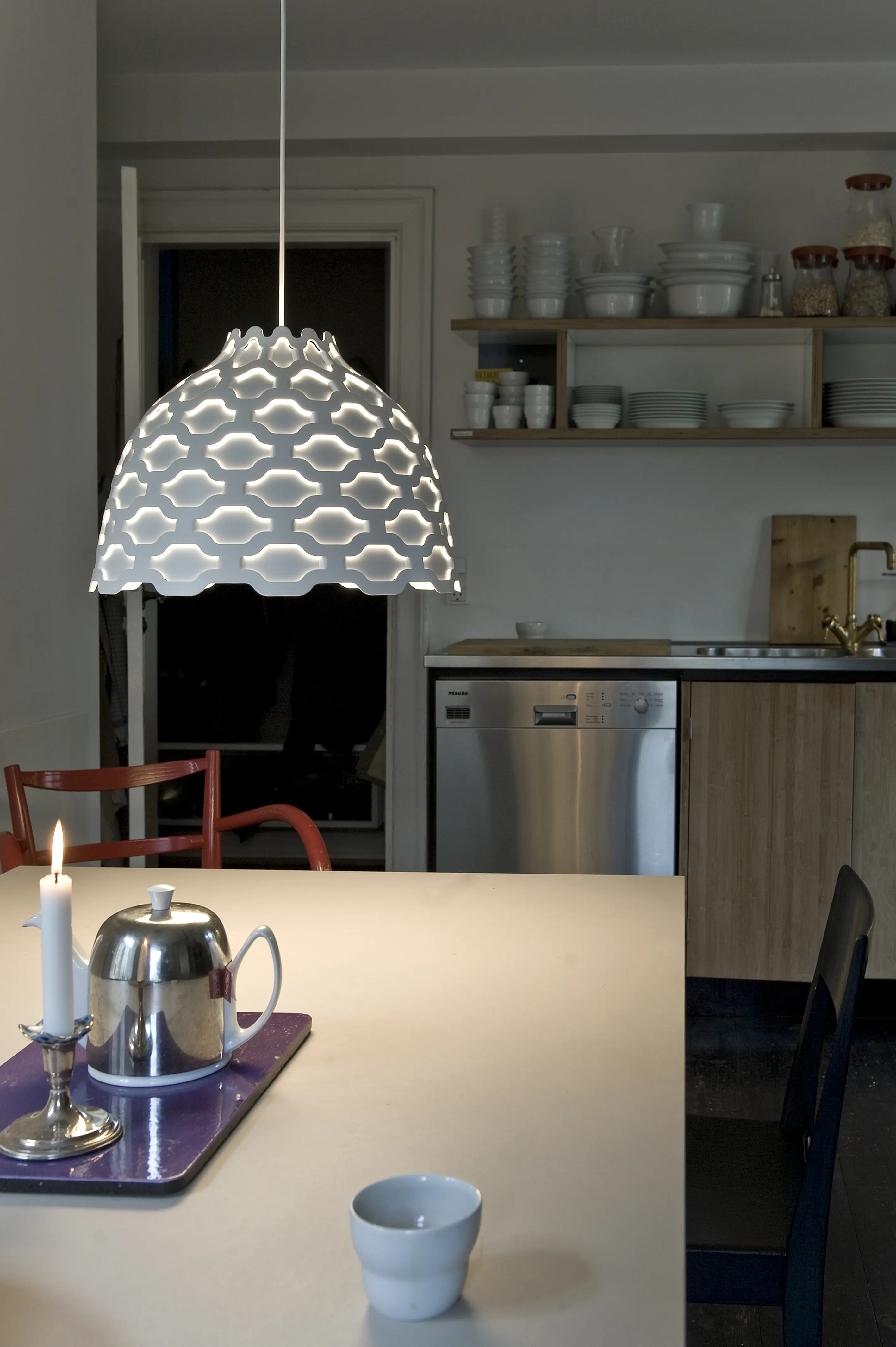 Discover the LC Shutters Pendant Light | Louis Poulsen