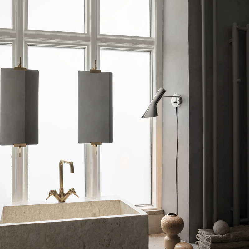 AJ Wall Lamp