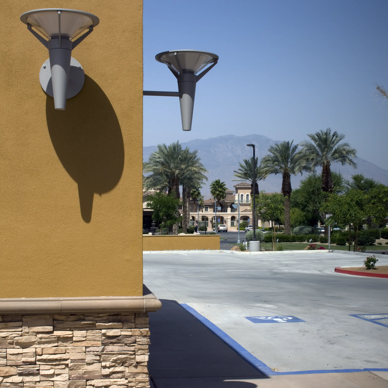 Kipp Wall Lamp