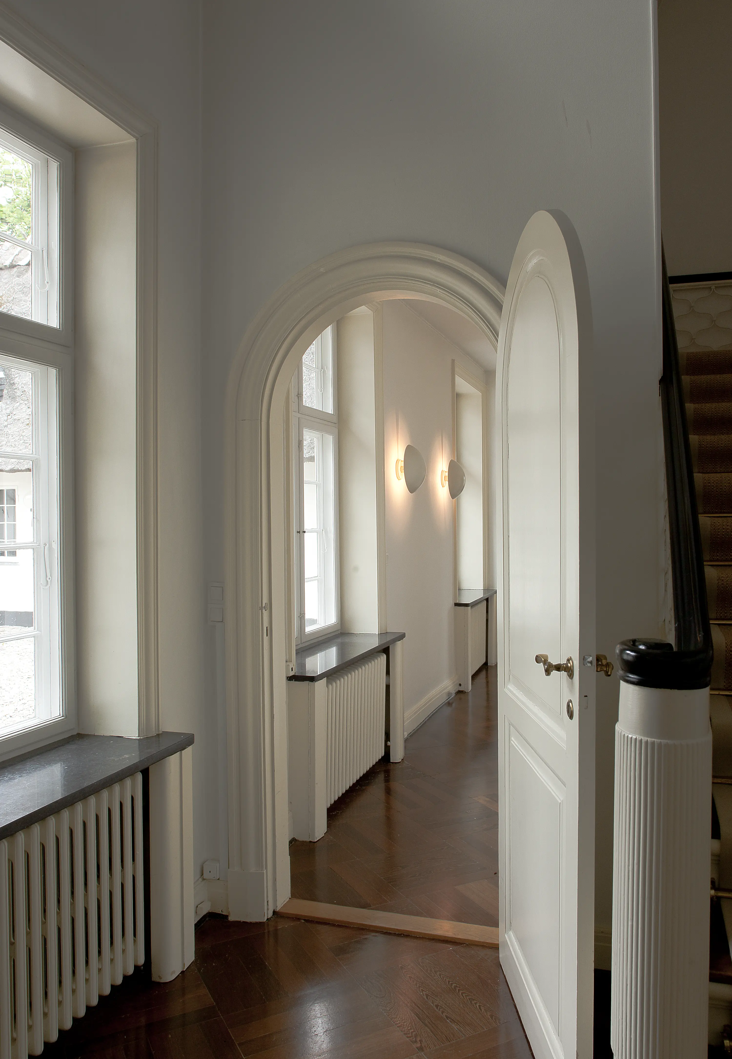 PH Hat Wall Lamp by Poul Henningsen | Louis Poulsen