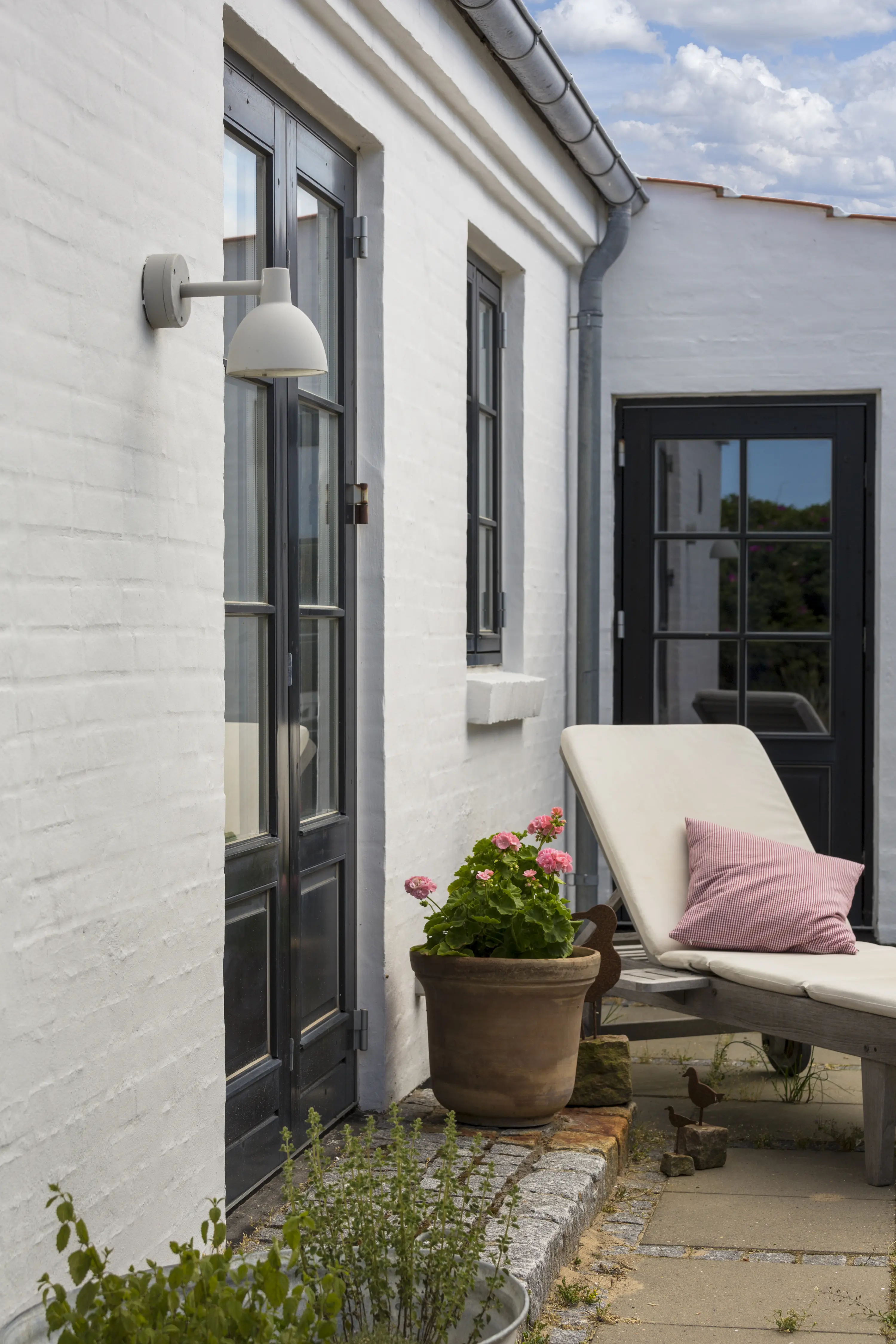 Toldbod 220 Outdoor Wall Lamp