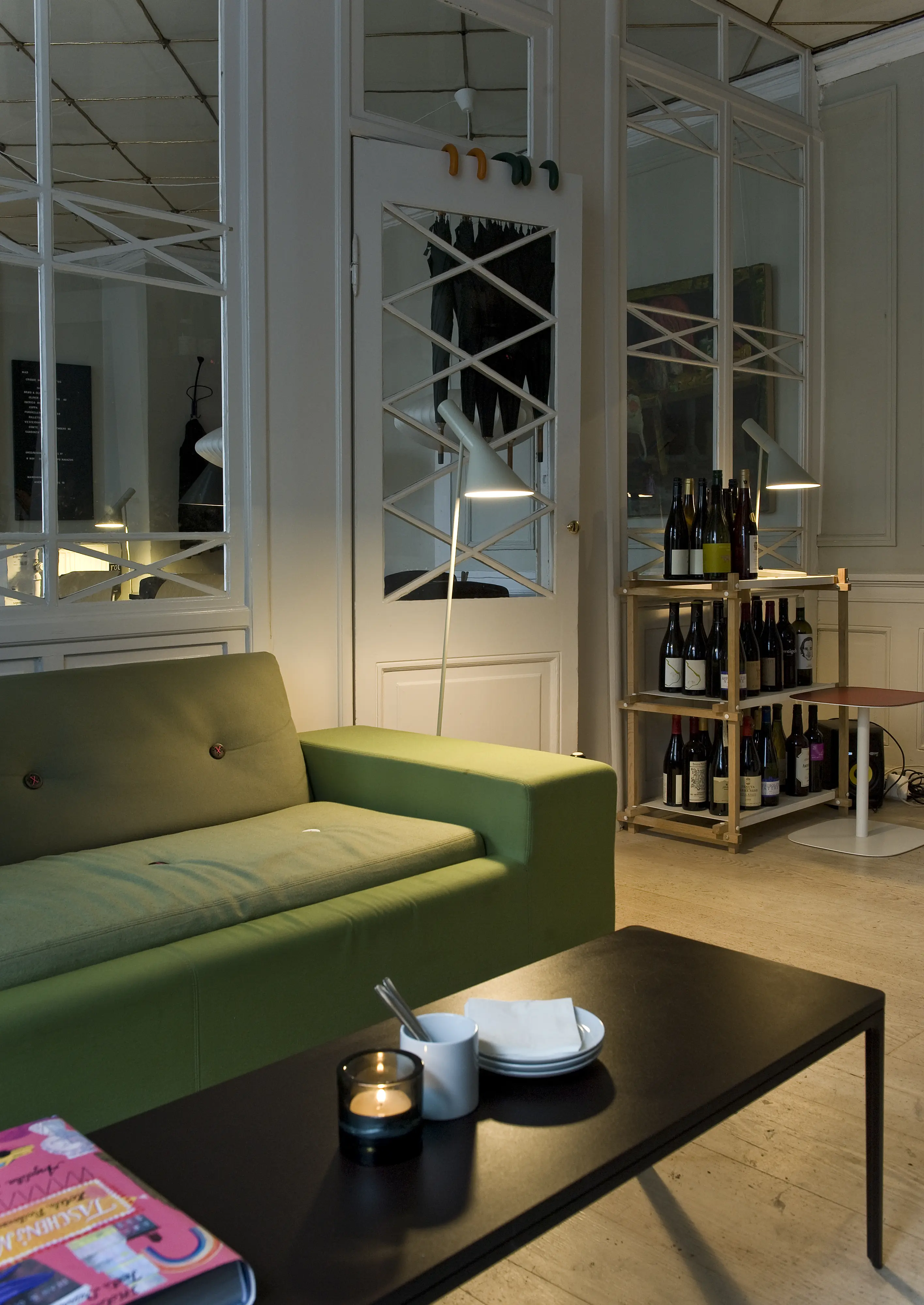AJ Floor Lamp by Arne Jacobsen | Louis Poulsen