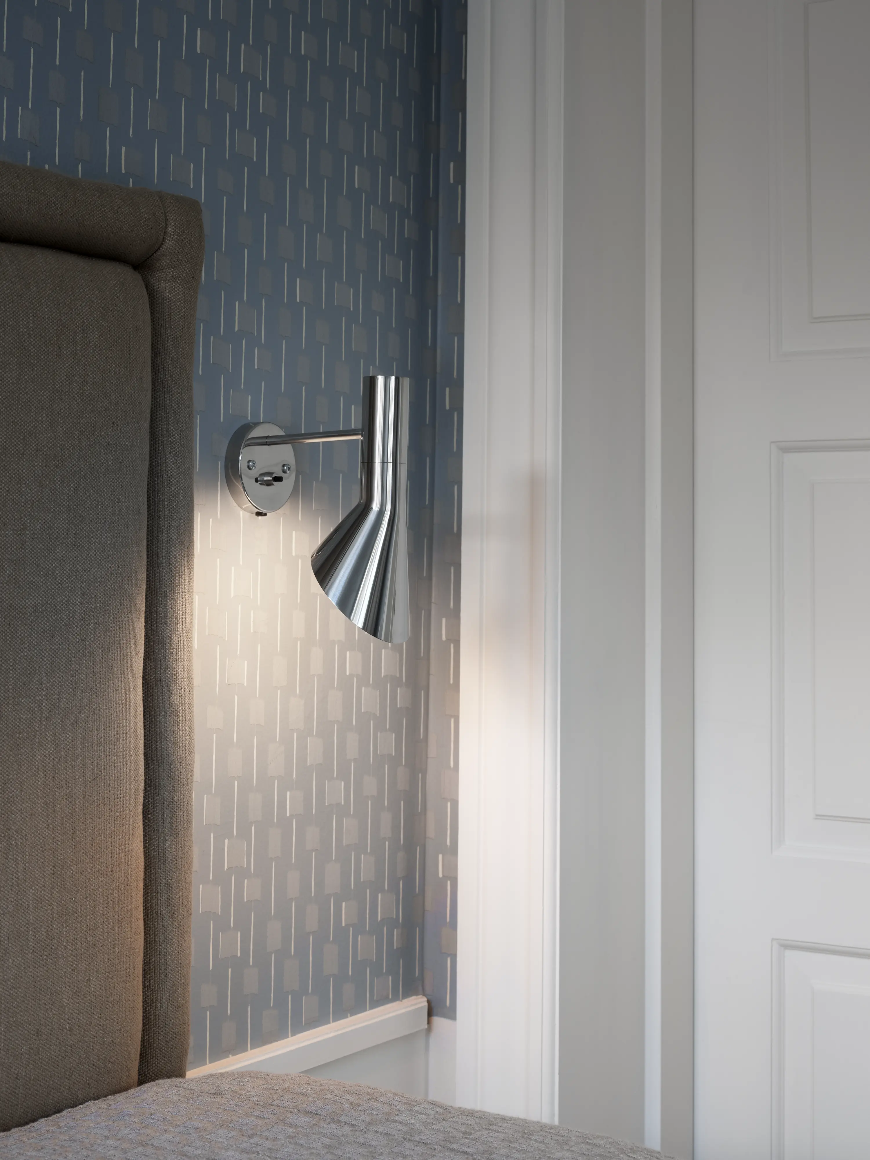 AJ Wall Lamp