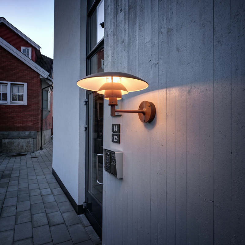 PH 4½-3 Outdoor Wall Lamp