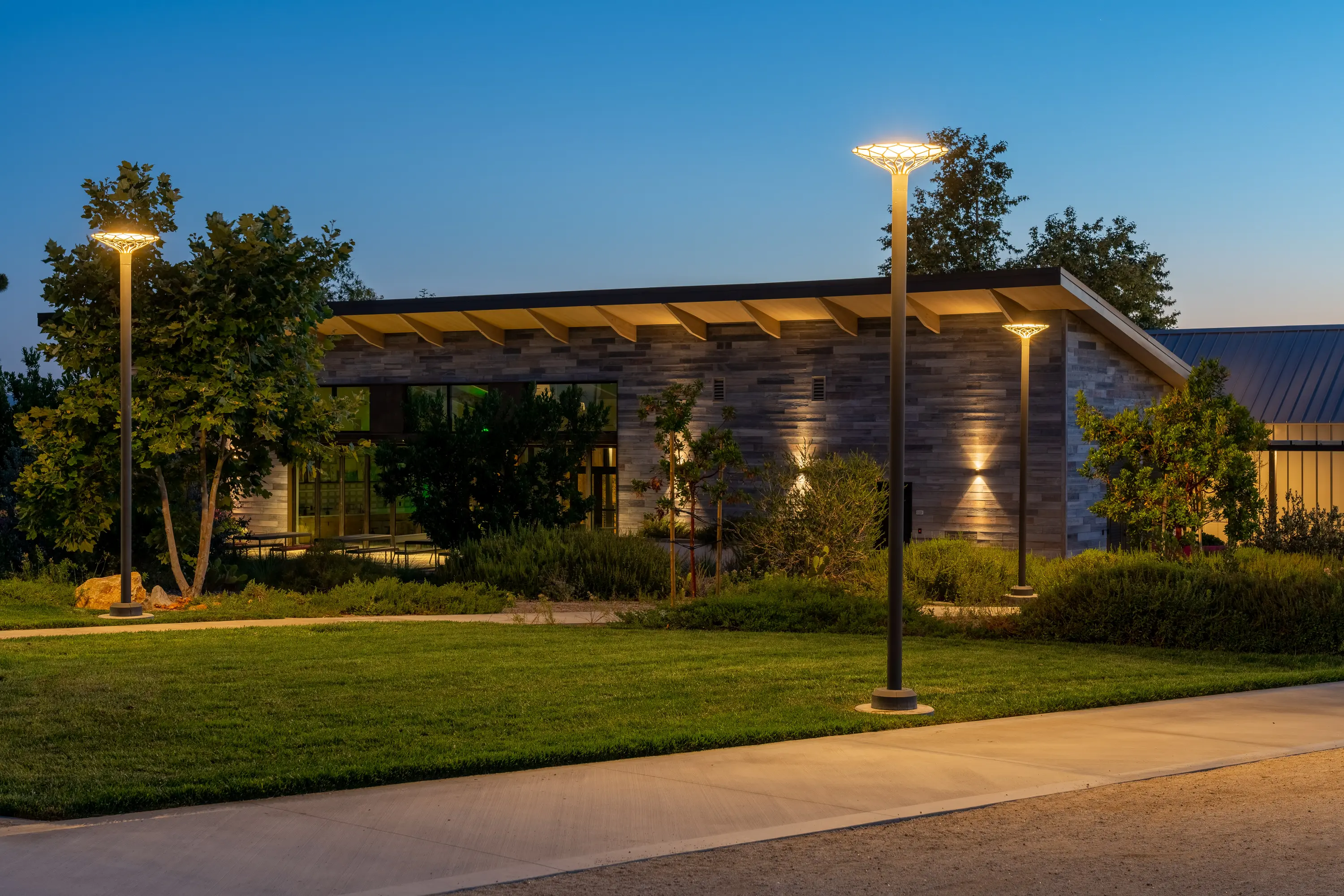 LP Nest Post Lighting for Outdoor Spaces | Louis Poulsen