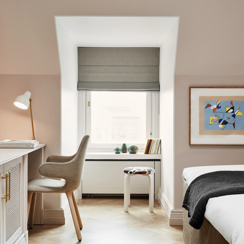 VL 38 Table Lamp
