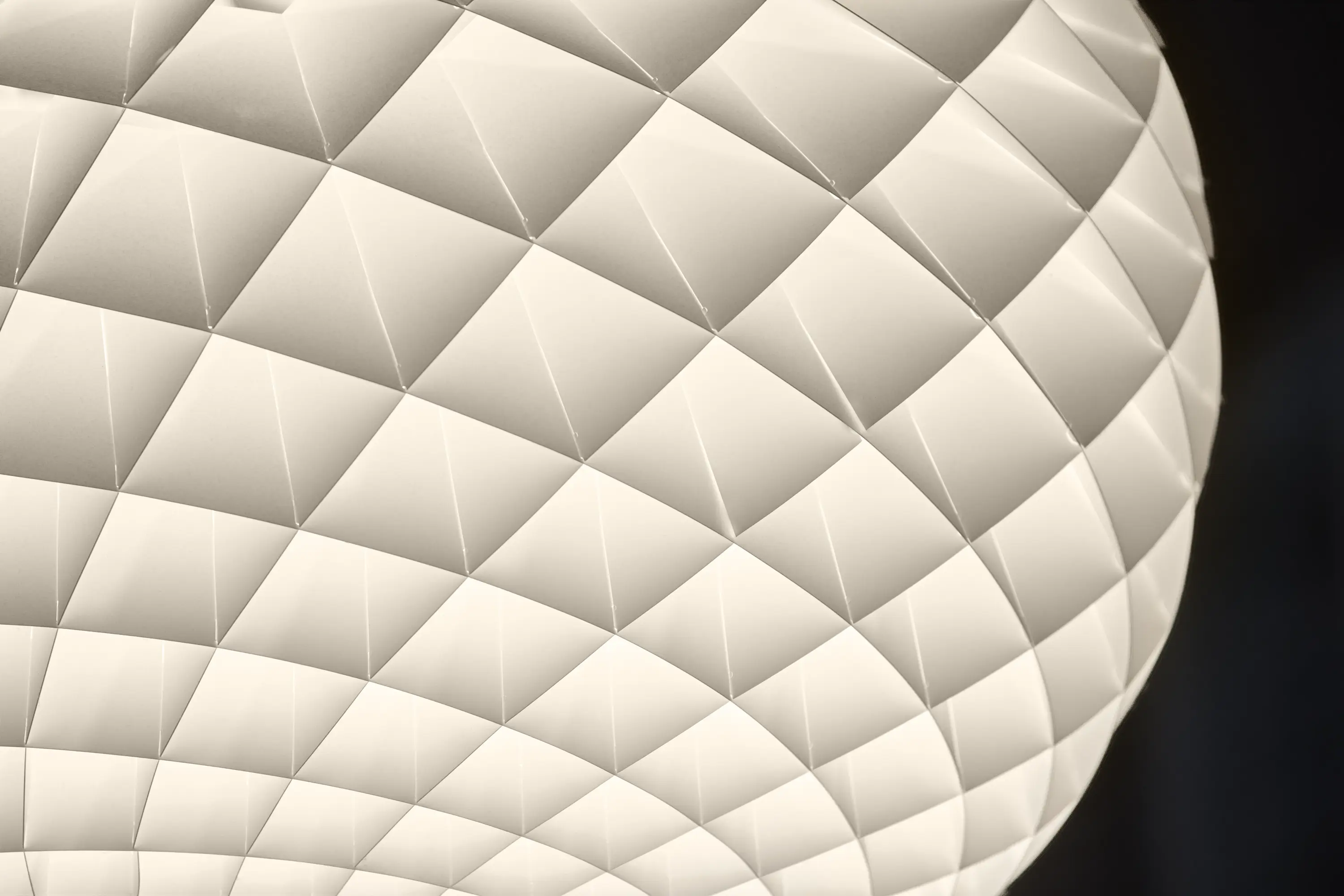 ◇Louis Poulsen ルイスポールセン Patera 16402 Patera Pendant: Redefining Chandeliers | Louis Poulsen