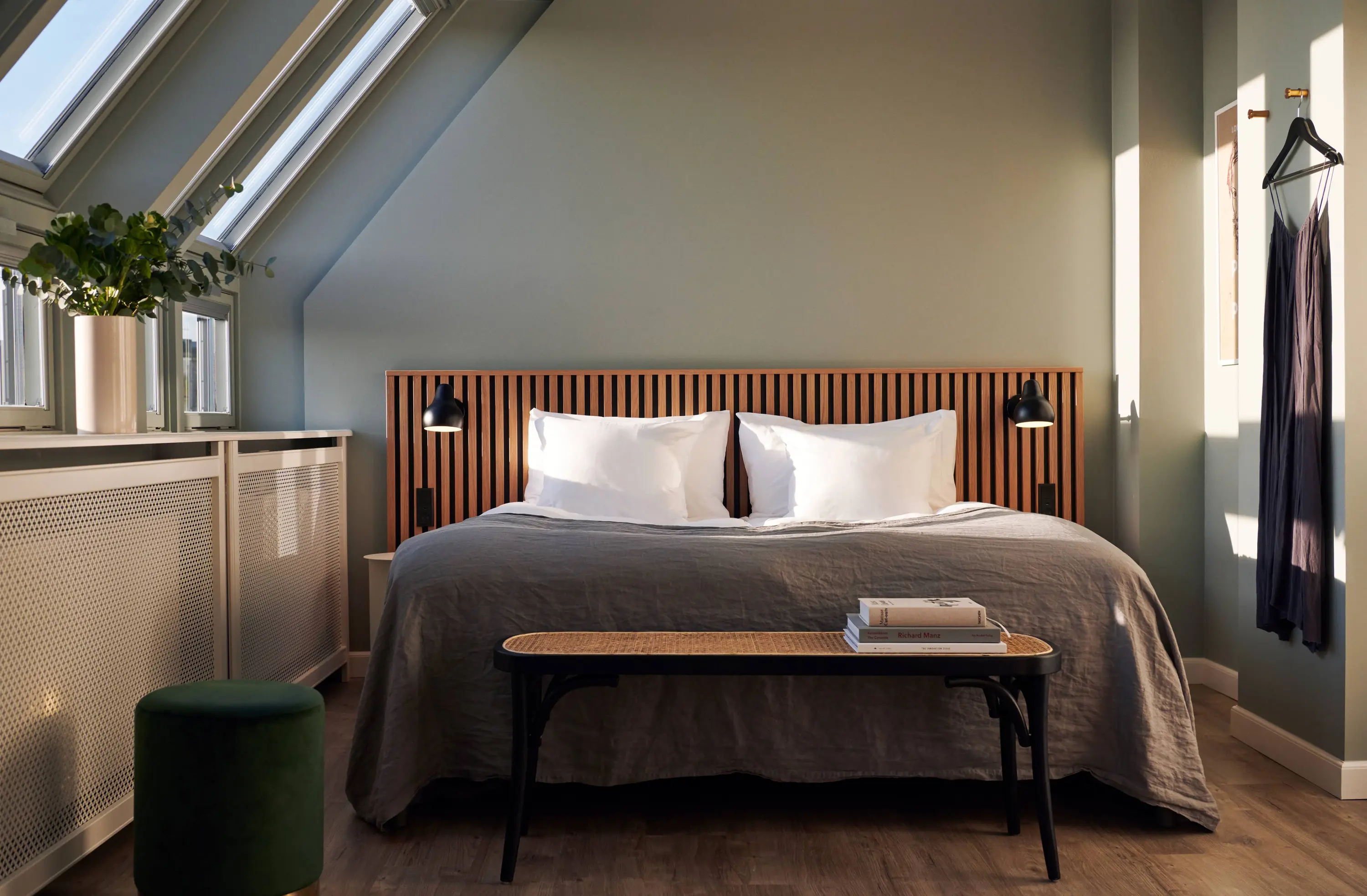 VL 38 Wall Lamp by Vilhelm Lauritzen | Louis Poulsen