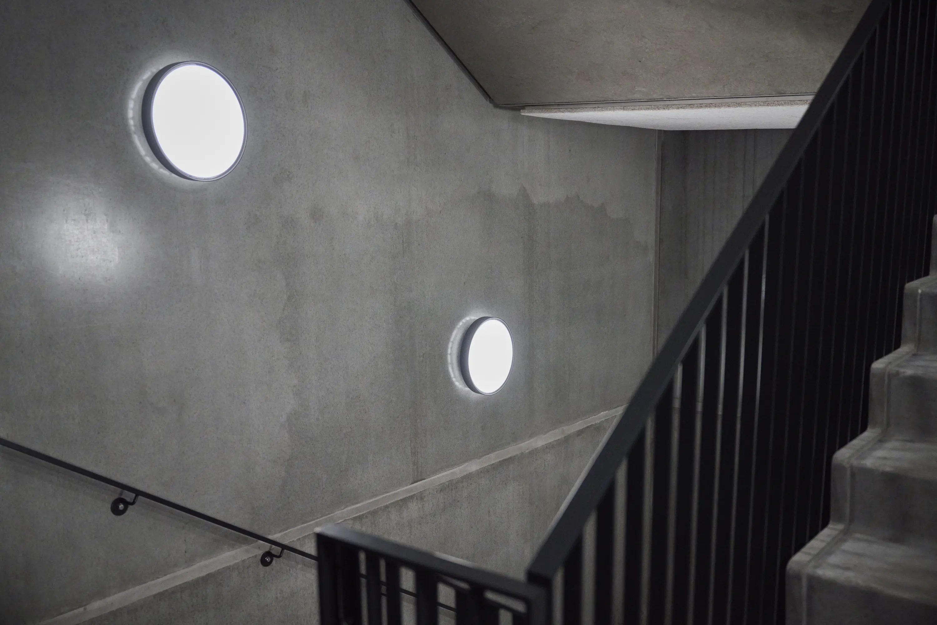 LP Slim Round Wall Lamp