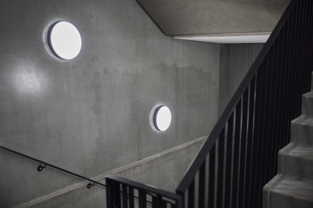 LP Slim Round Wall Lamp