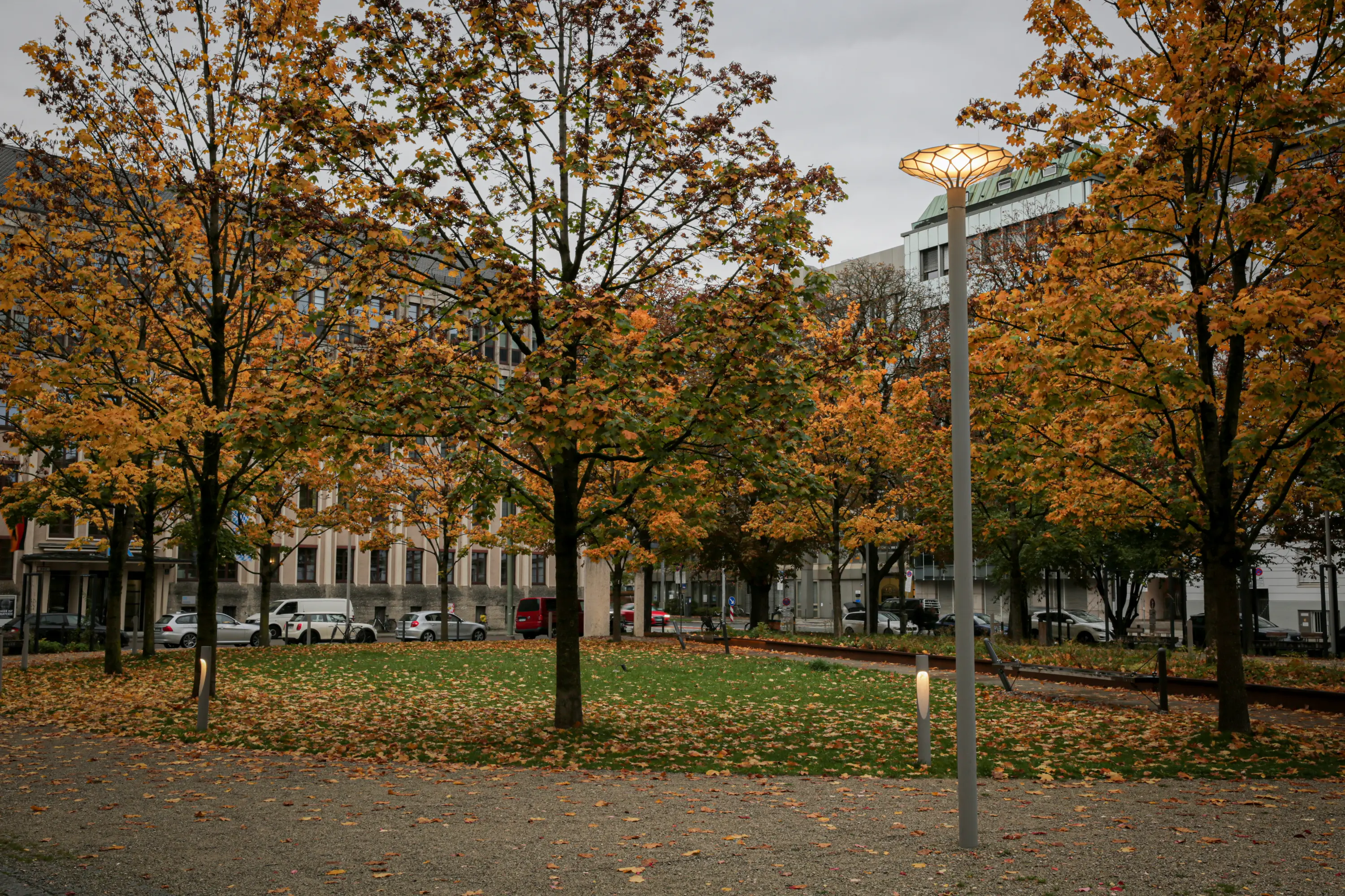 6666ルイスポールセン プラネット オービター LP Nest Post Lighting for Outdoor Spaces | Louis Poulsen