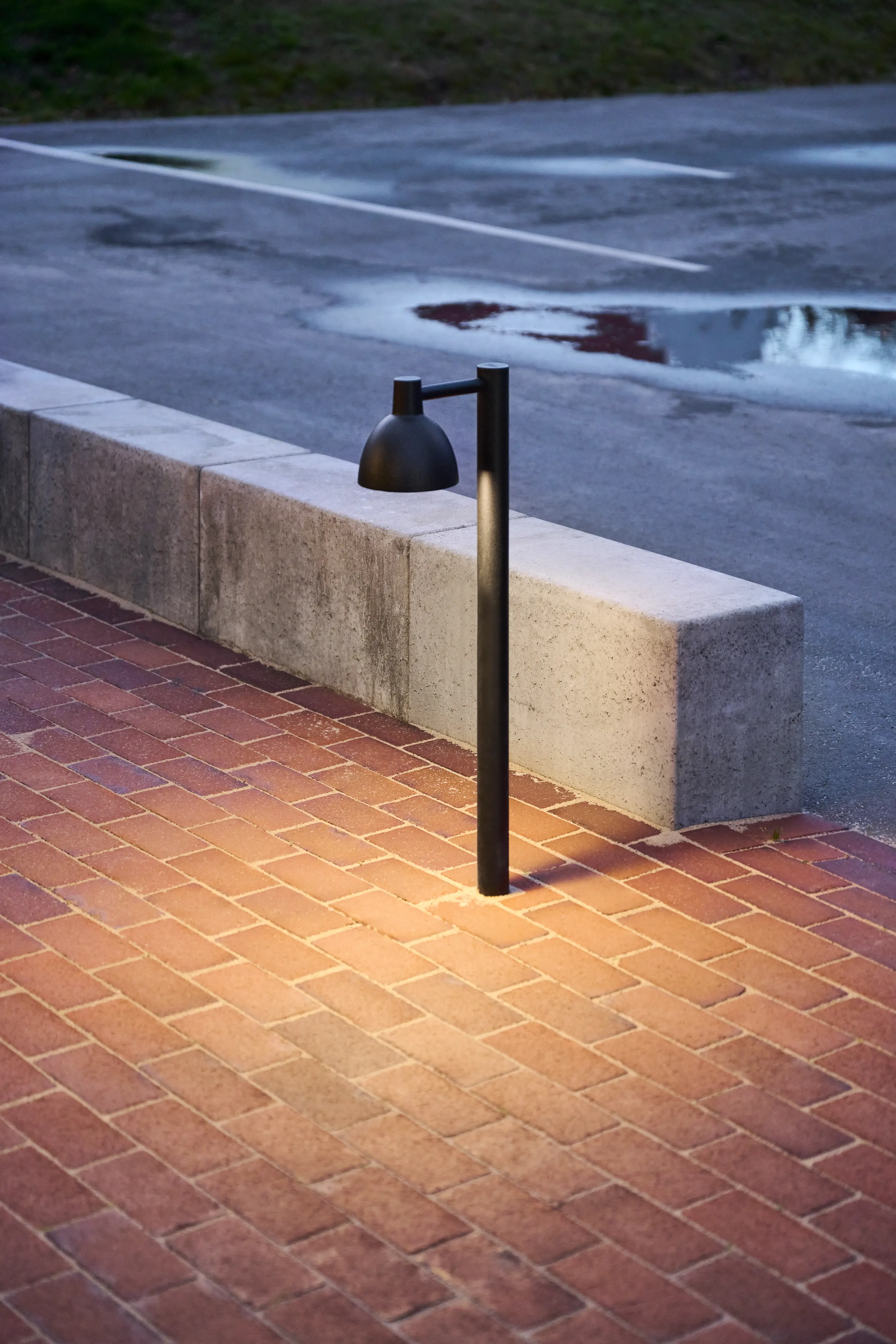 Toldbod 155 Bollard for Outdoor Lighting | Louis Poulsen