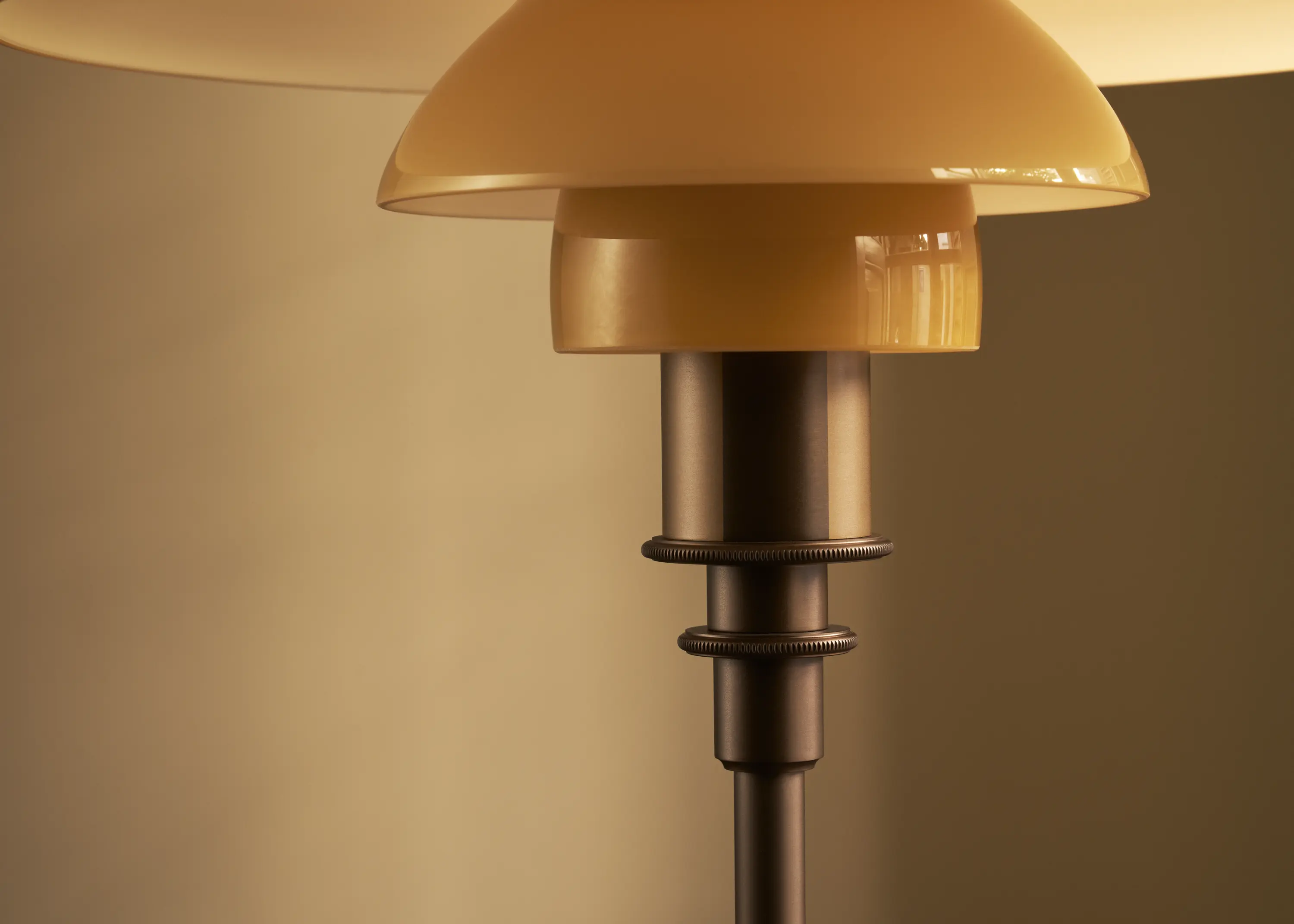 PH 3/2 Aged Brass Table Lamp