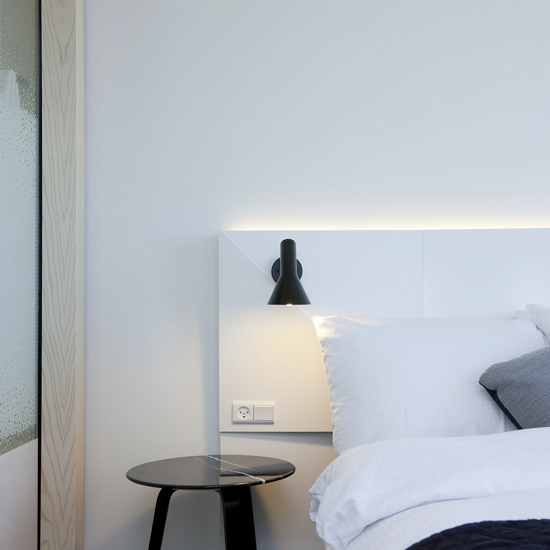 AJ Wall Lamp