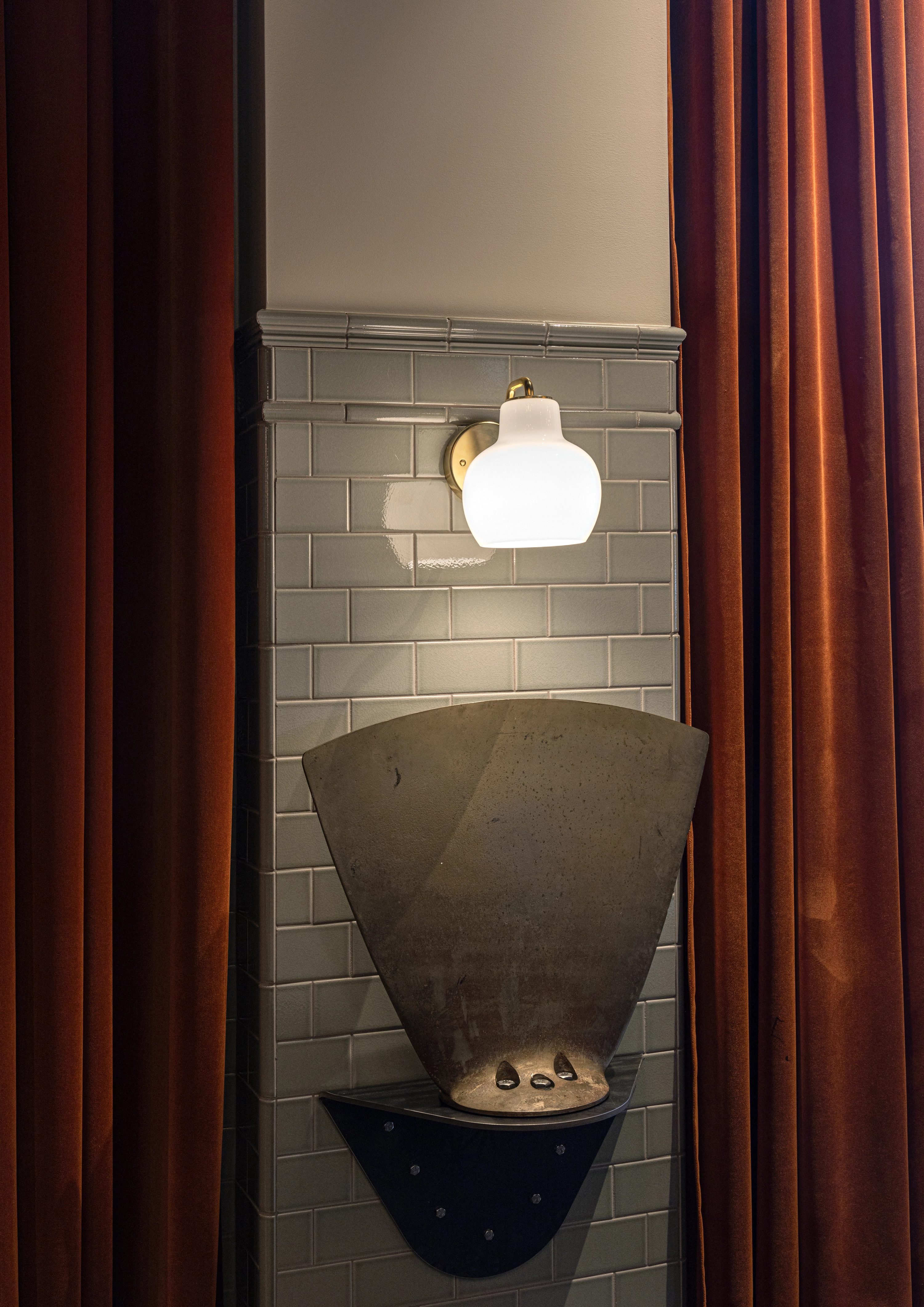 VL Ring Crown Wall Lamp by Vilhelm Lauritzen | Louis Poulsen