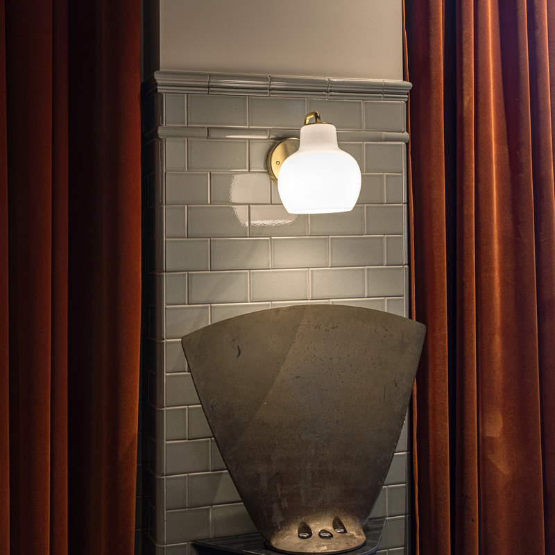 VL Ring Crown Wall Lamp by Vilhelm Lauritzen | Louis Poulsen VL Ring Crown Wall Lamp by Vilhelm Lauritzen | Louis Poulsen