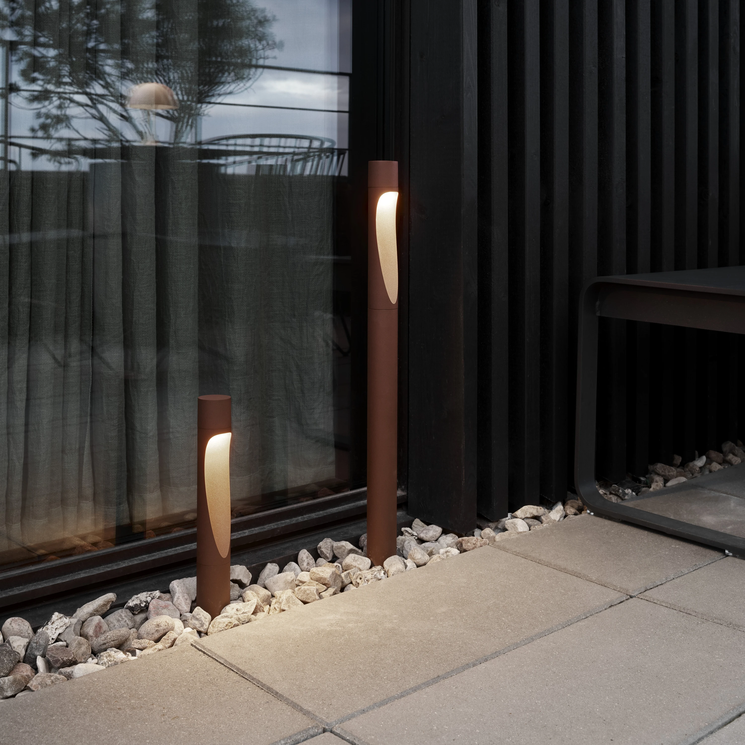 Flindt Garden Bollard by Louis Poulsen, image 2