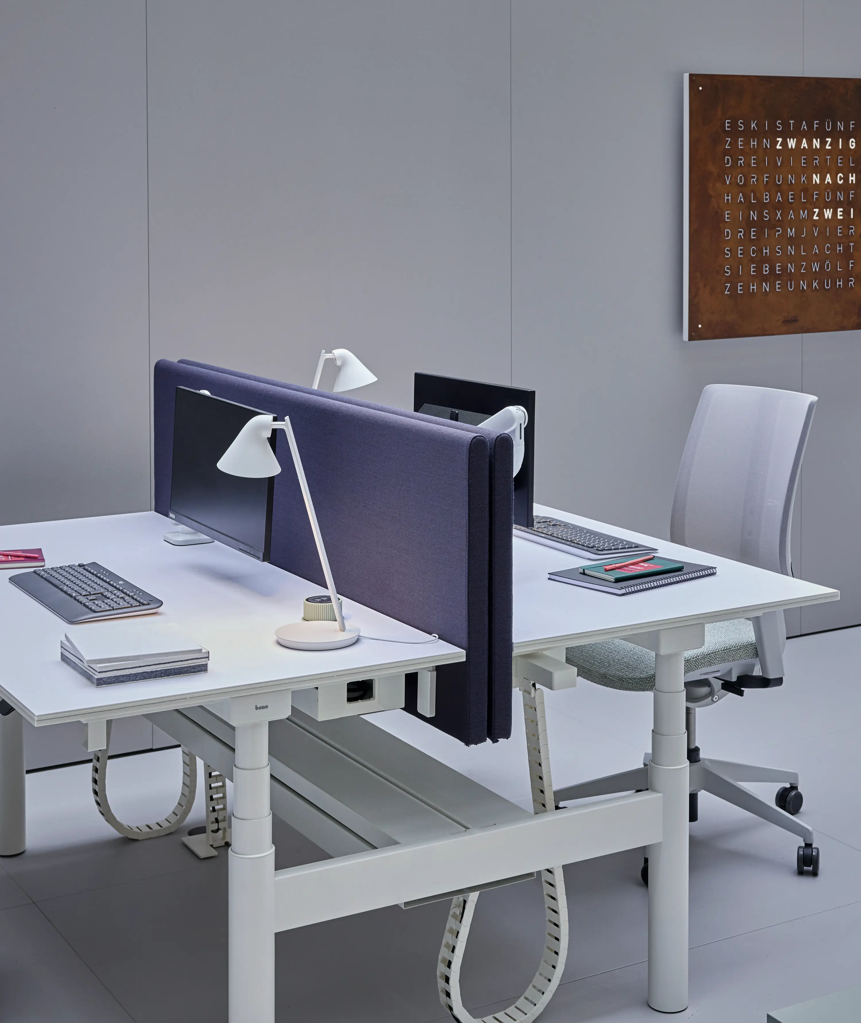 NJP Mini Table Lamp - Modern Design | Louis Poulsen