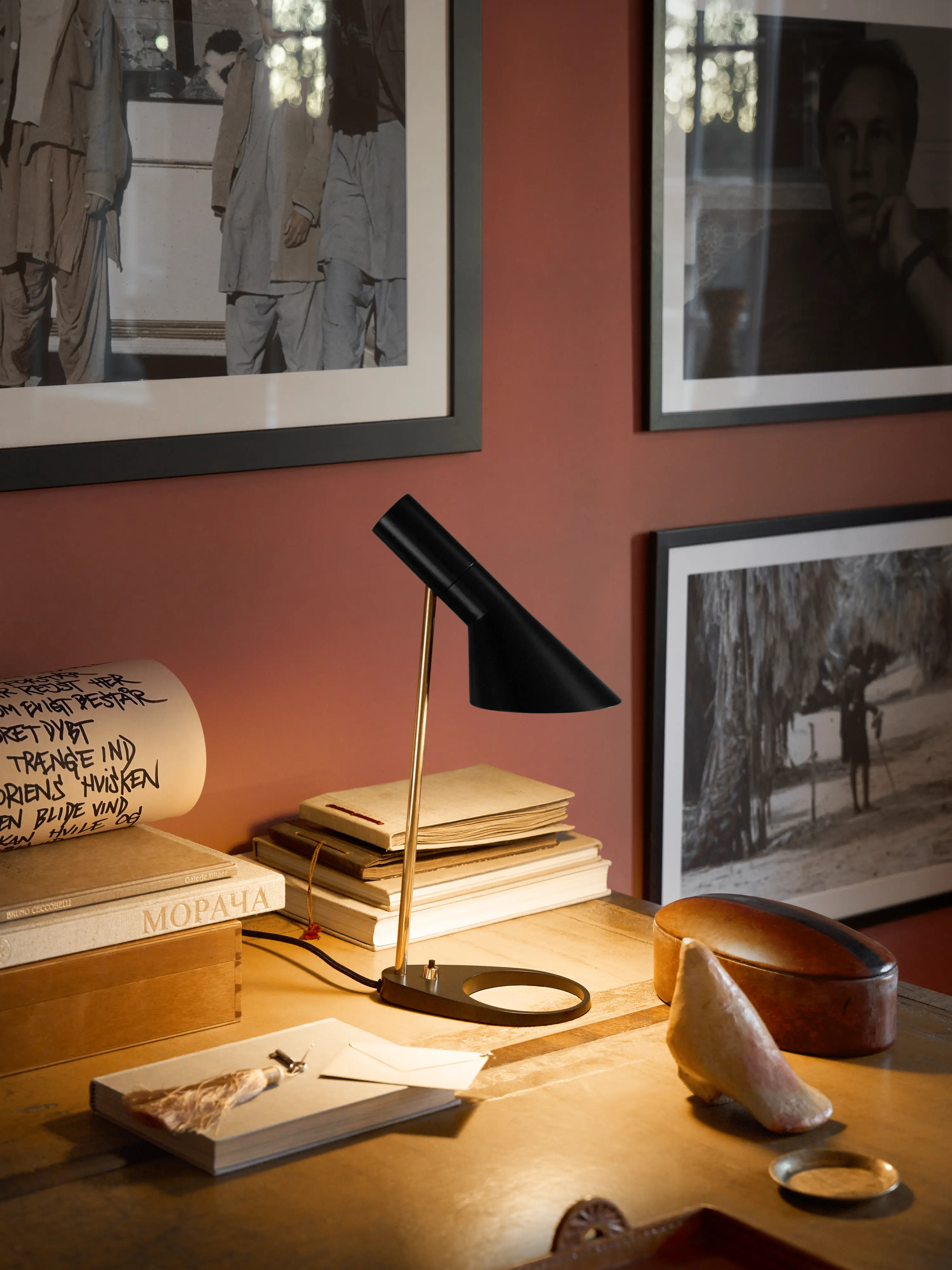 AJ Mini Table Lamp by Arne Jacobsen | Louis Poulsen