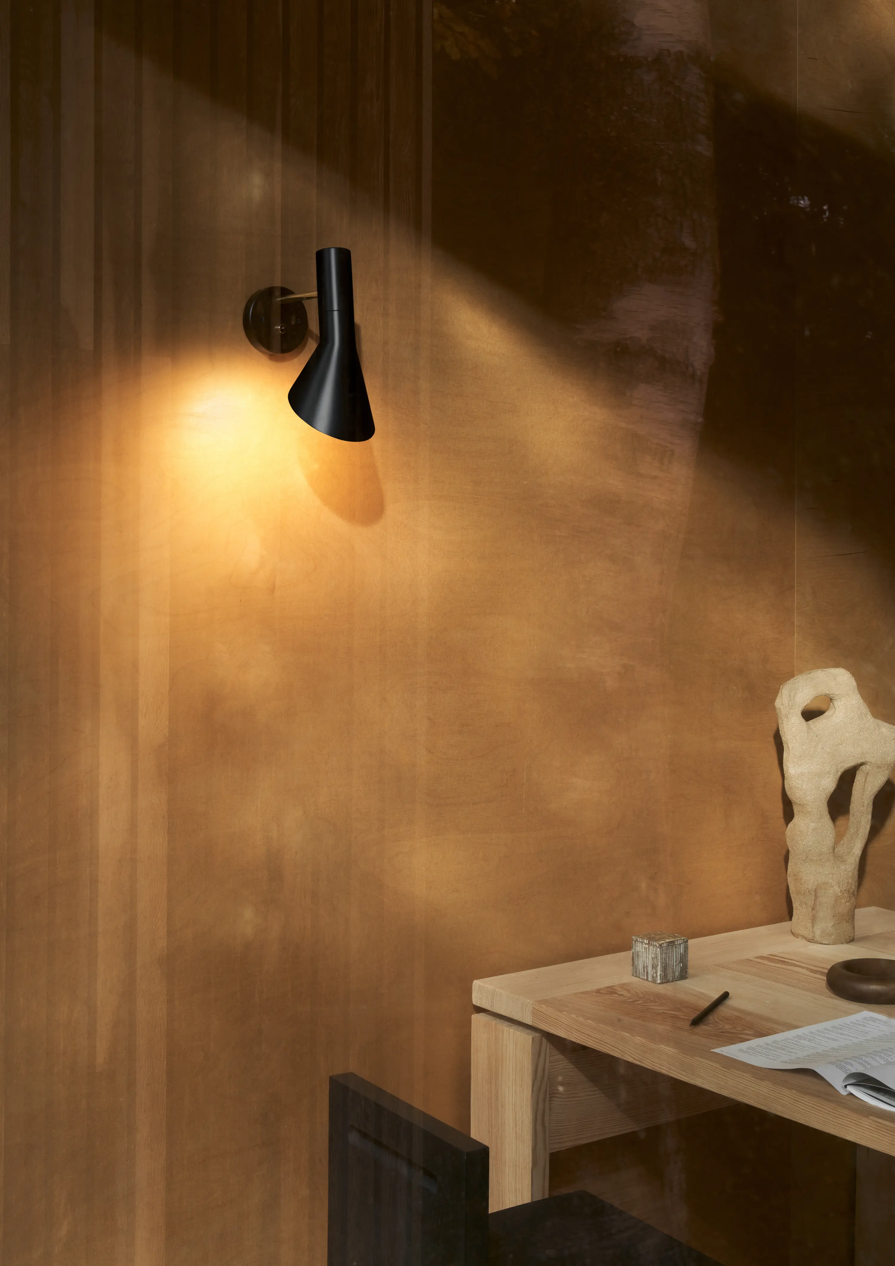 Arne Jacobsen Lamps for Modern Spaces | Louis Poulsen
