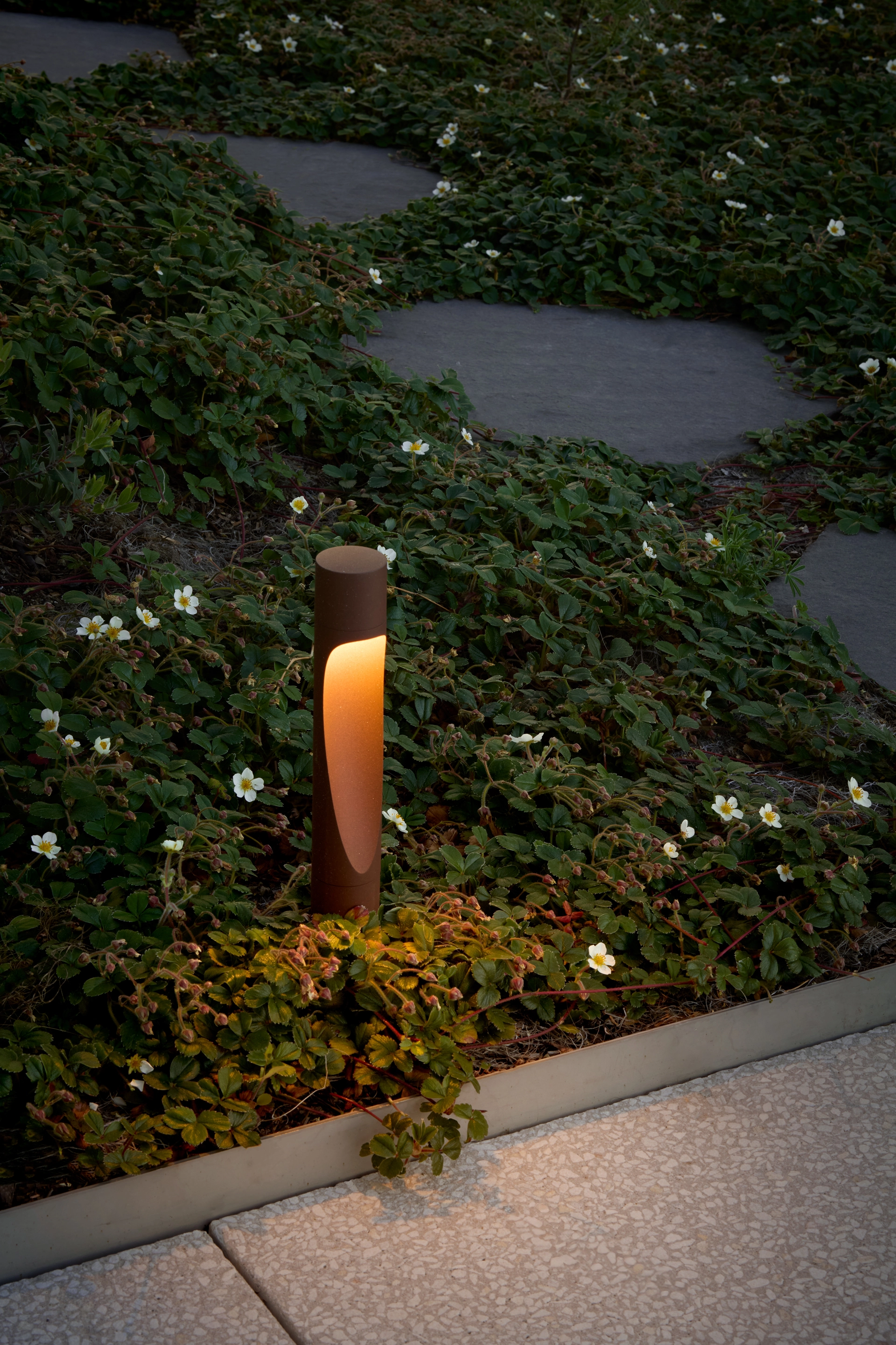 Flindt Garden Bollard