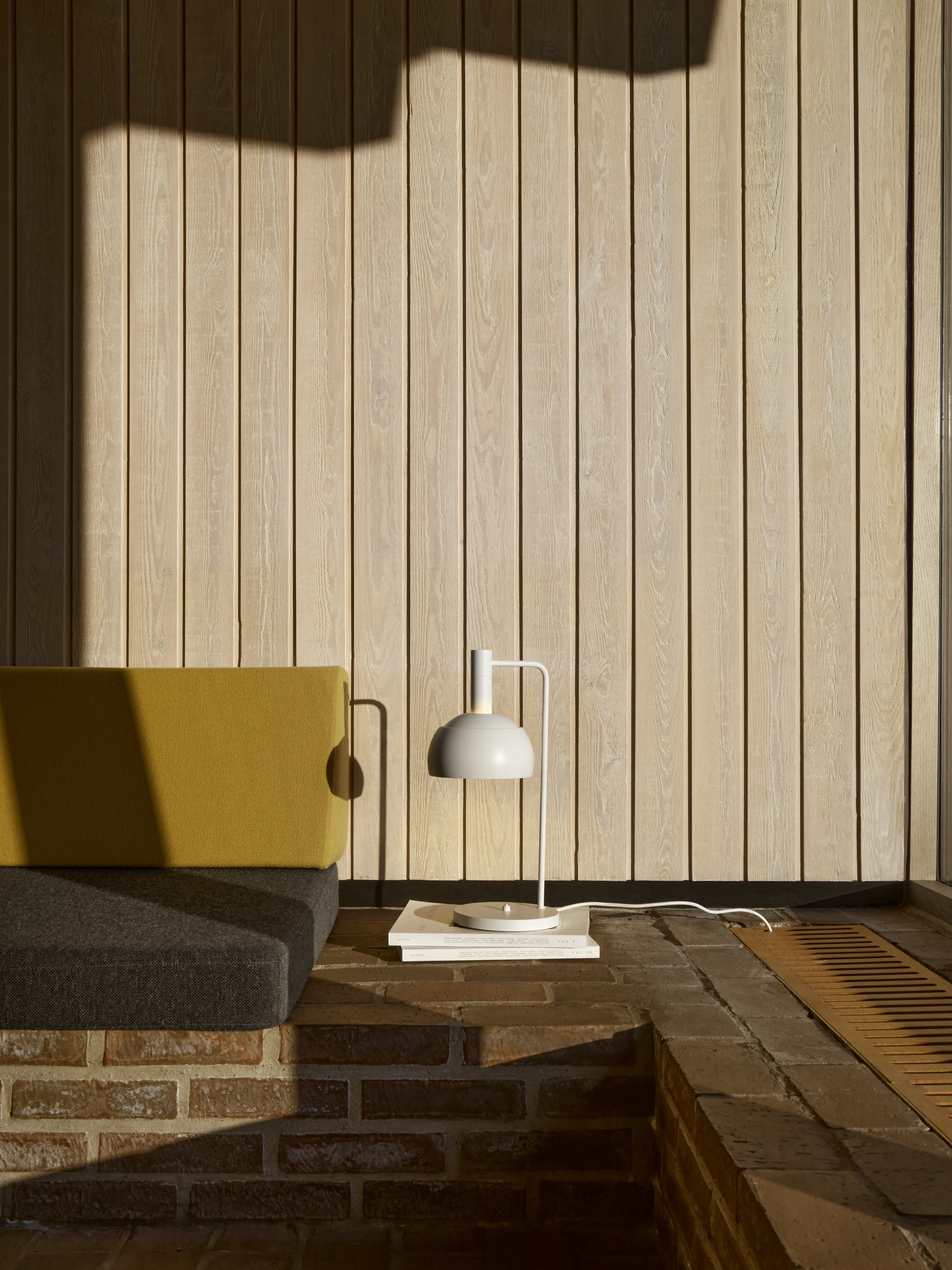 FJ Elements Table Lamp