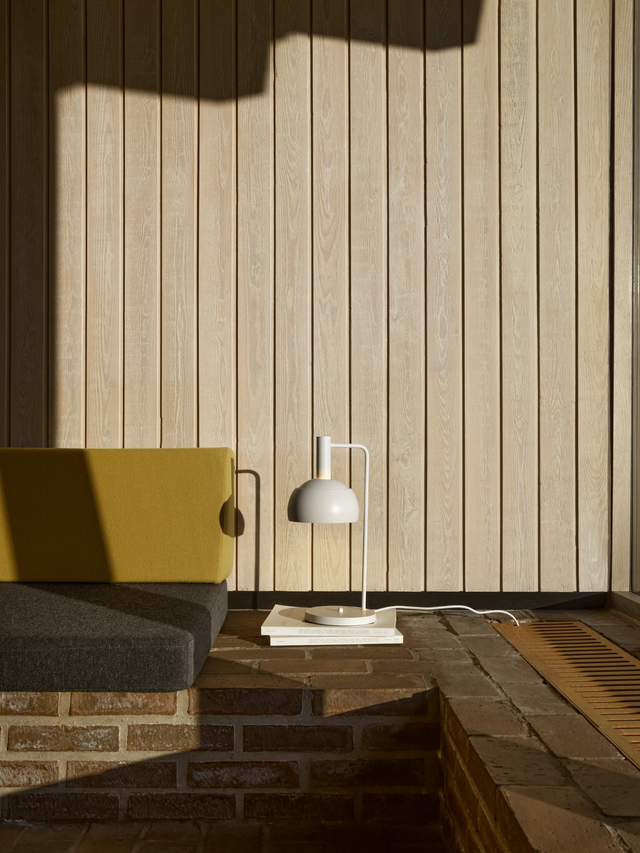 FJ Elements Table Lamp