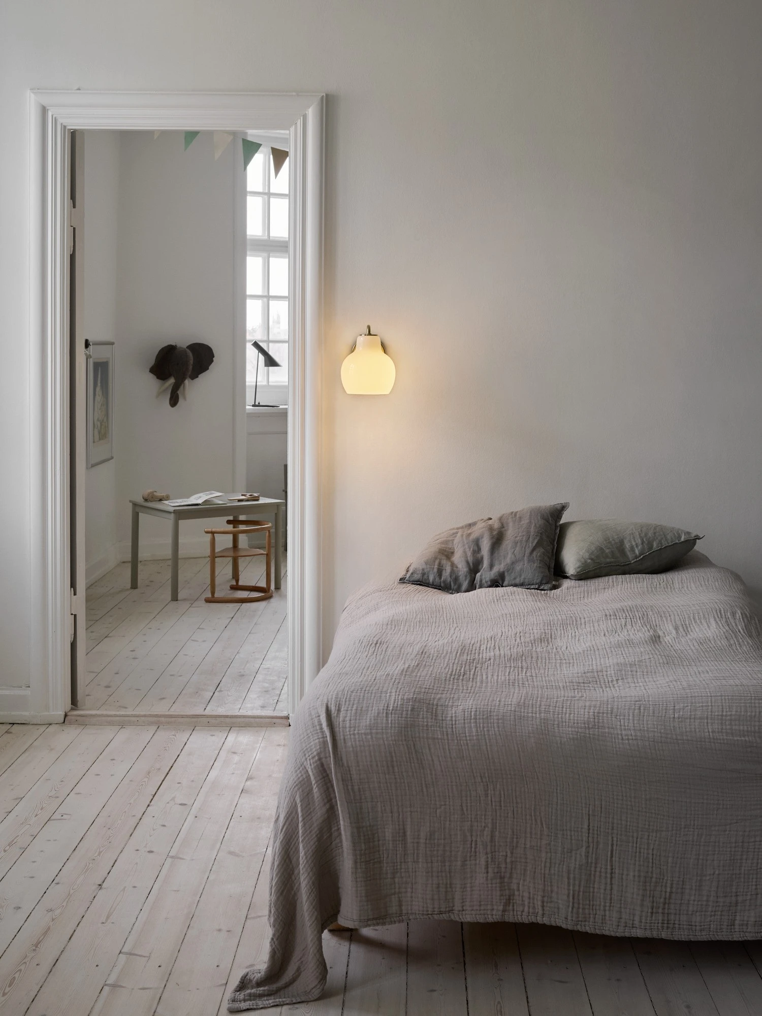 VL Ring Crown 1 Wall Lamp