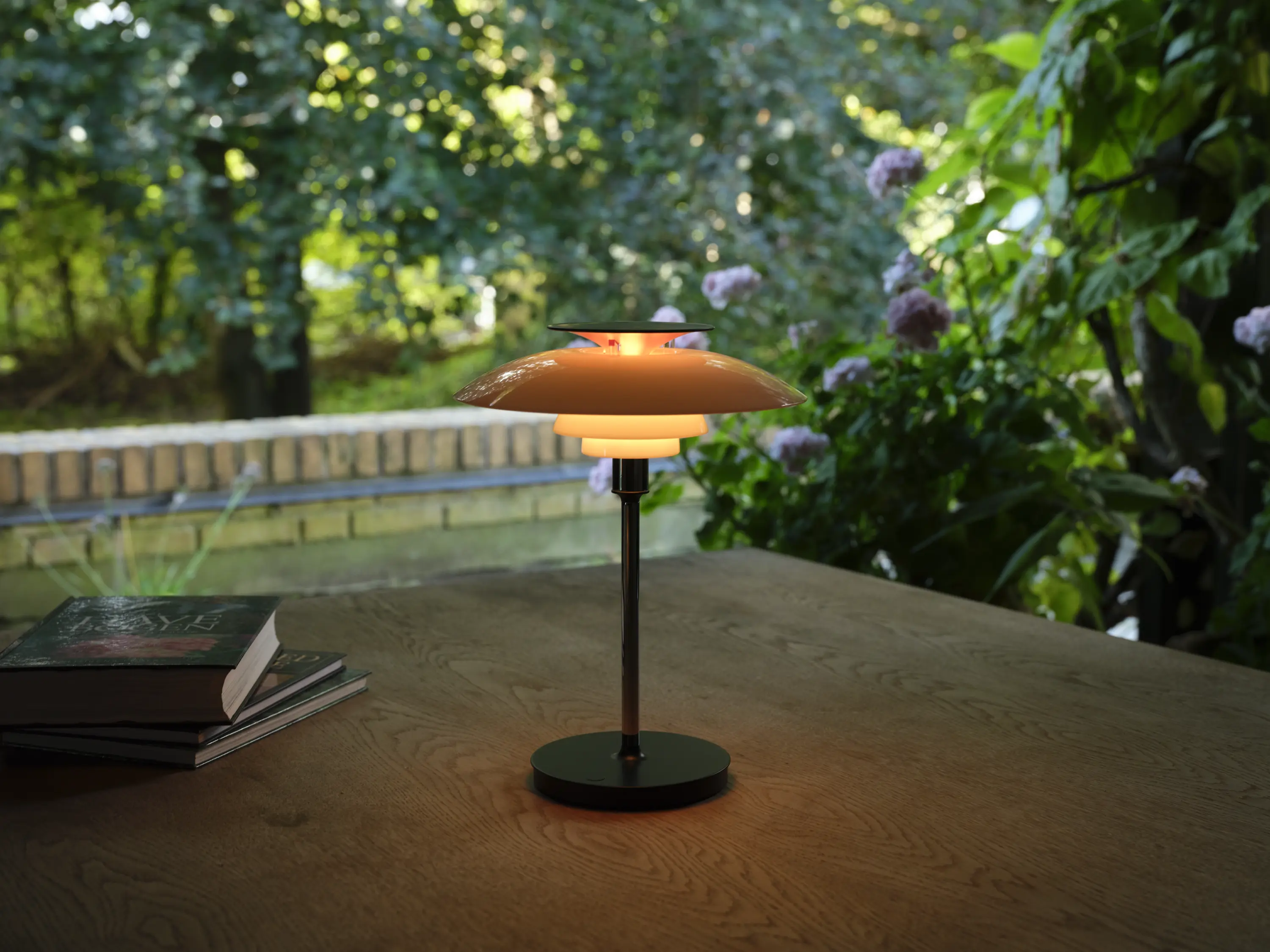 PH 80 Portable Lamp – ポータブルランプ、Poul Henningsen デザイン PH 80 Portable Lamp – ポータブルランプ、Poul Henningsen デザイン
