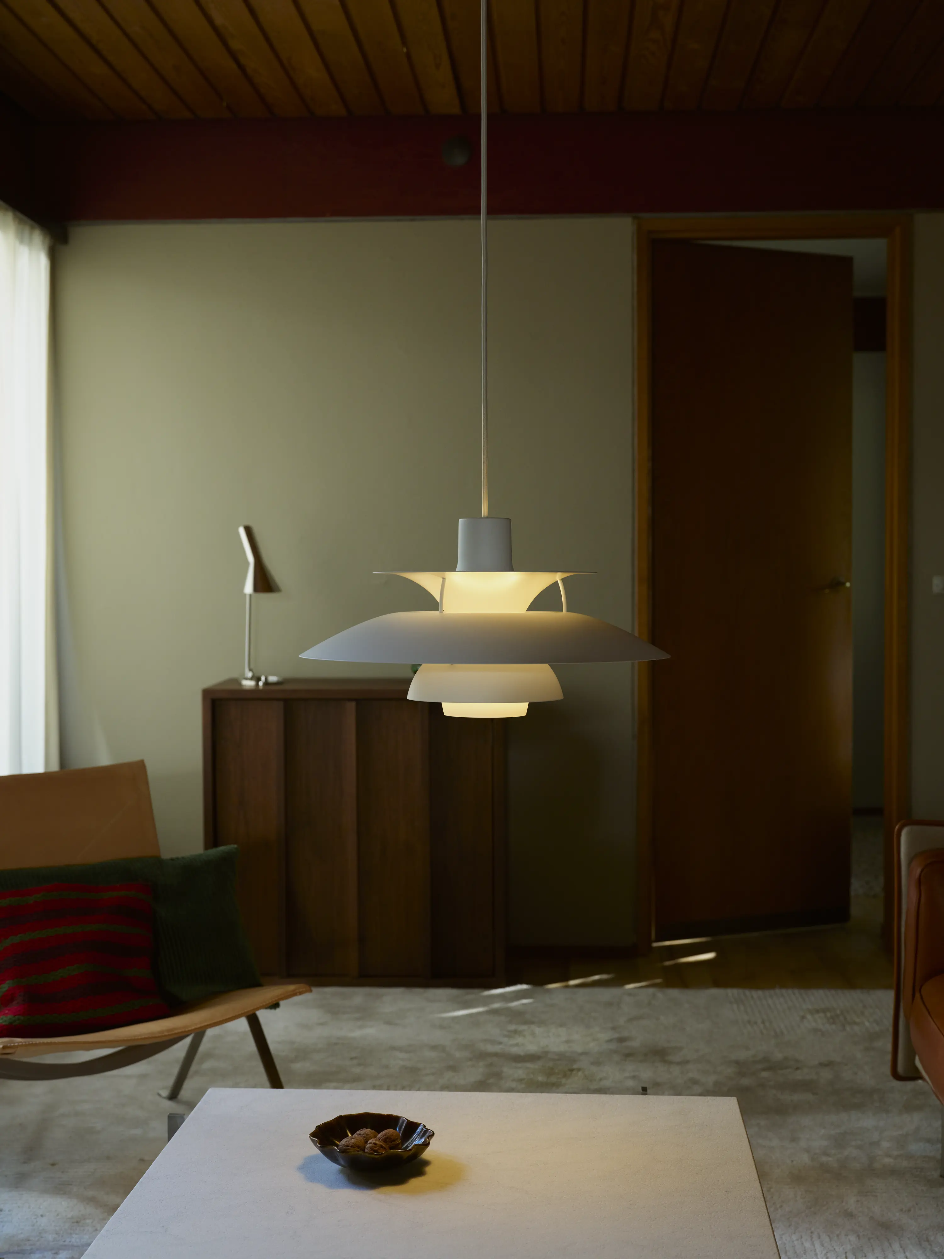 PH 5 Lamp – A Global Design Icon | Louis Poulsen