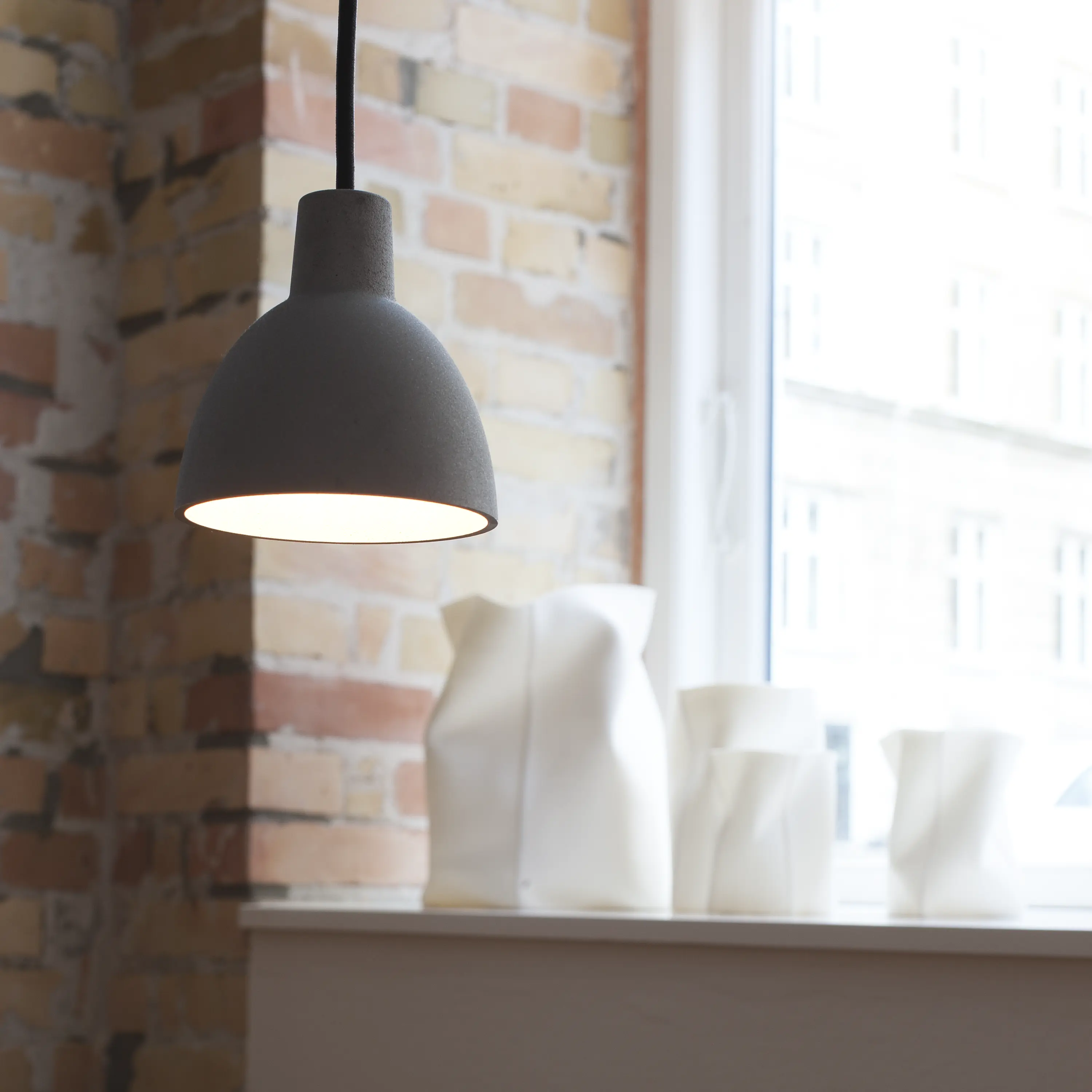 Toldbod 120 - Find wonderful designer pendants on the Official