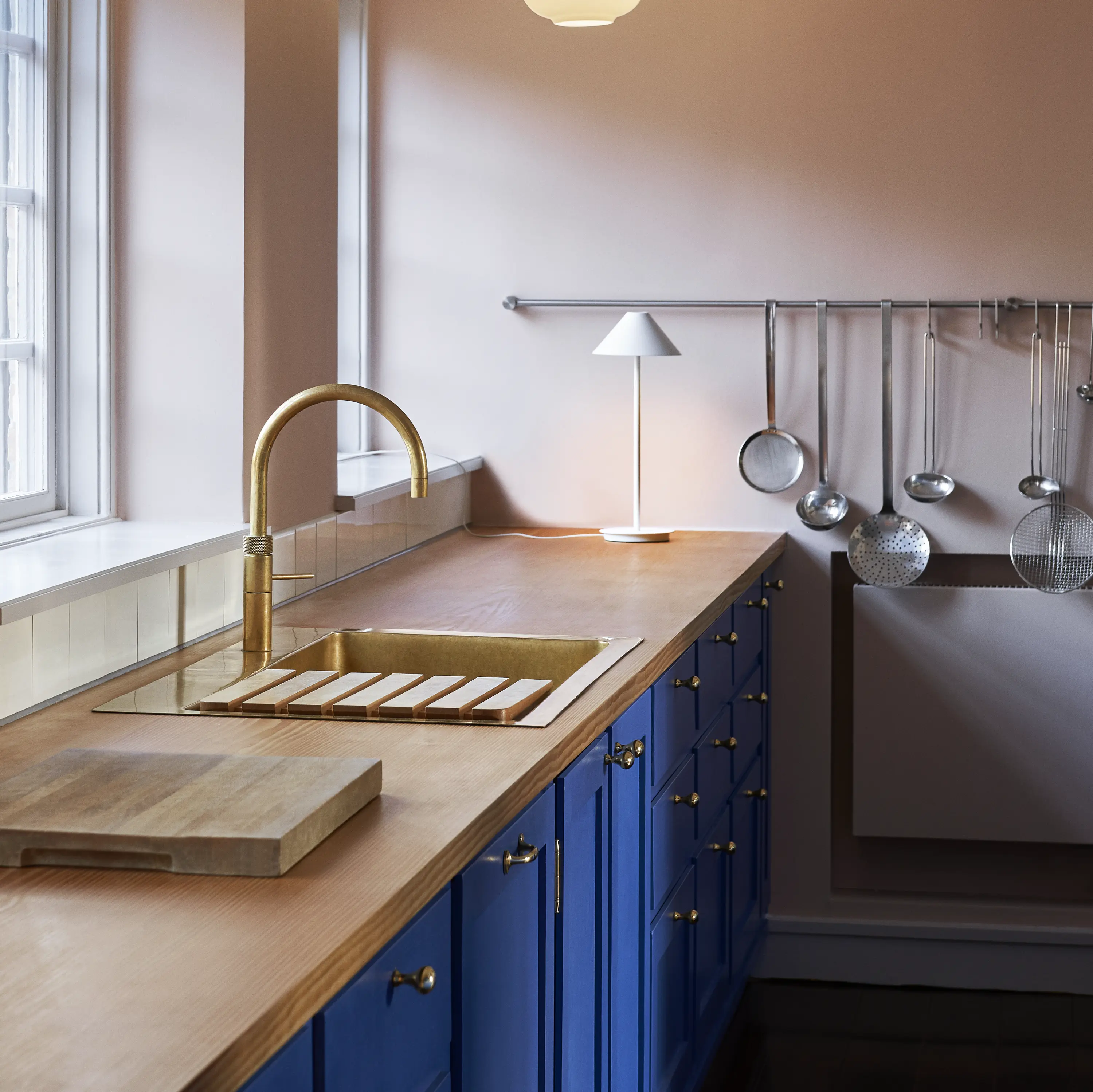 Keglen Table Lamp