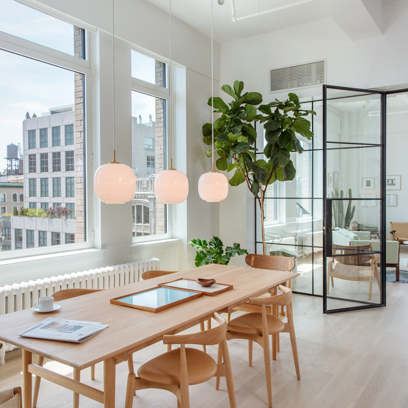VL 45 Radiohus Pale Rose Pendant